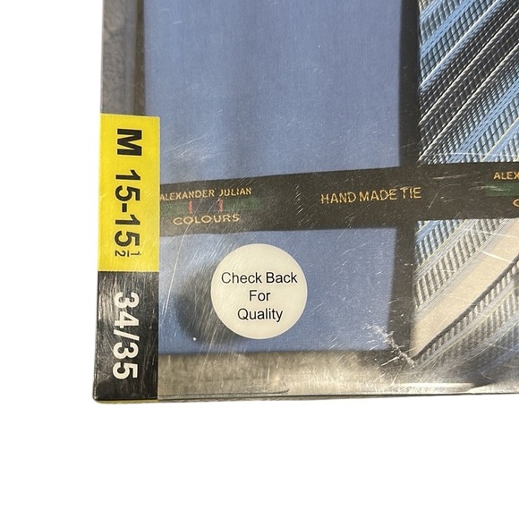 Alexander Julian NWT Men's Blue Dress Shirt and Tie Set Size M 15-15 1/2 34/35 - Picture 2 of 5